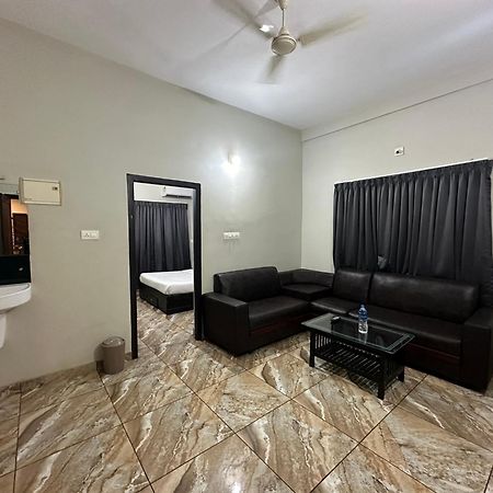 Zahir Residency Hotel Kondotty Luaran gambar