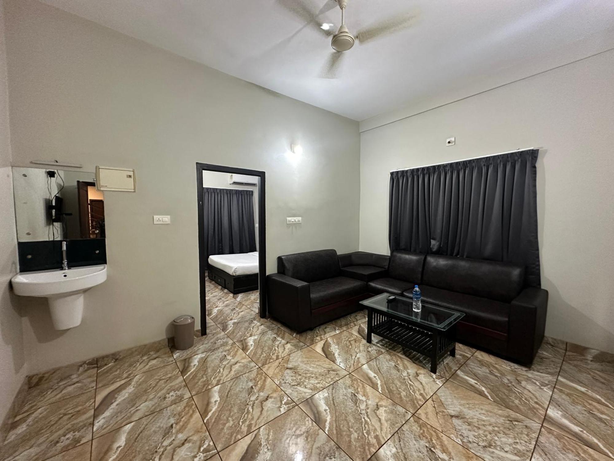 Zahir Residency Hotel Kondotty Luaran gambar