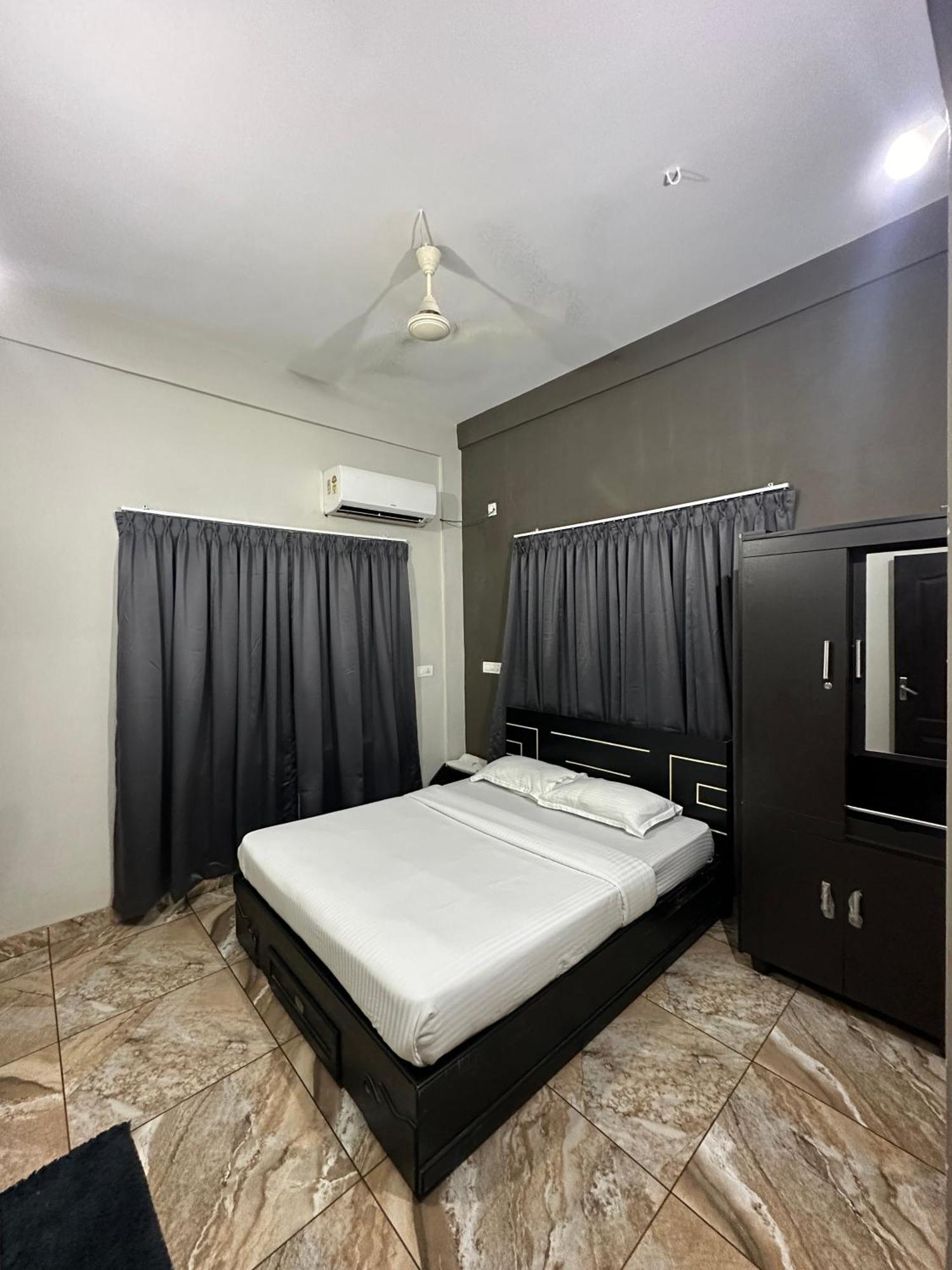 Zahir Residency Hotel Kondotty Luaran gambar